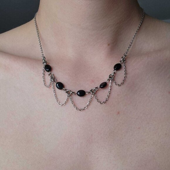 Gothic victorian black onyx chandelier necklace with small silver chain - Picture 2 of 7